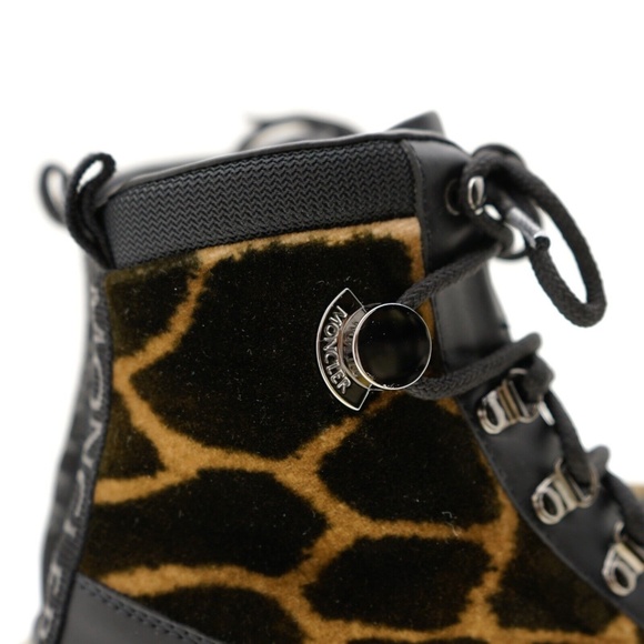 Moncler Helis Hiking Snow Boots Animal Print Size 7 New - Picture 8 of 10